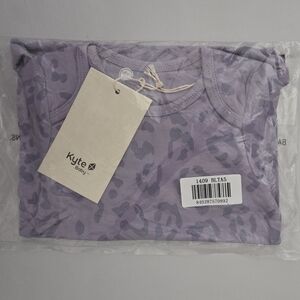NWT Kyte Baby Short Sleeve Bodysuit in Taro Leopard Size 18-24M